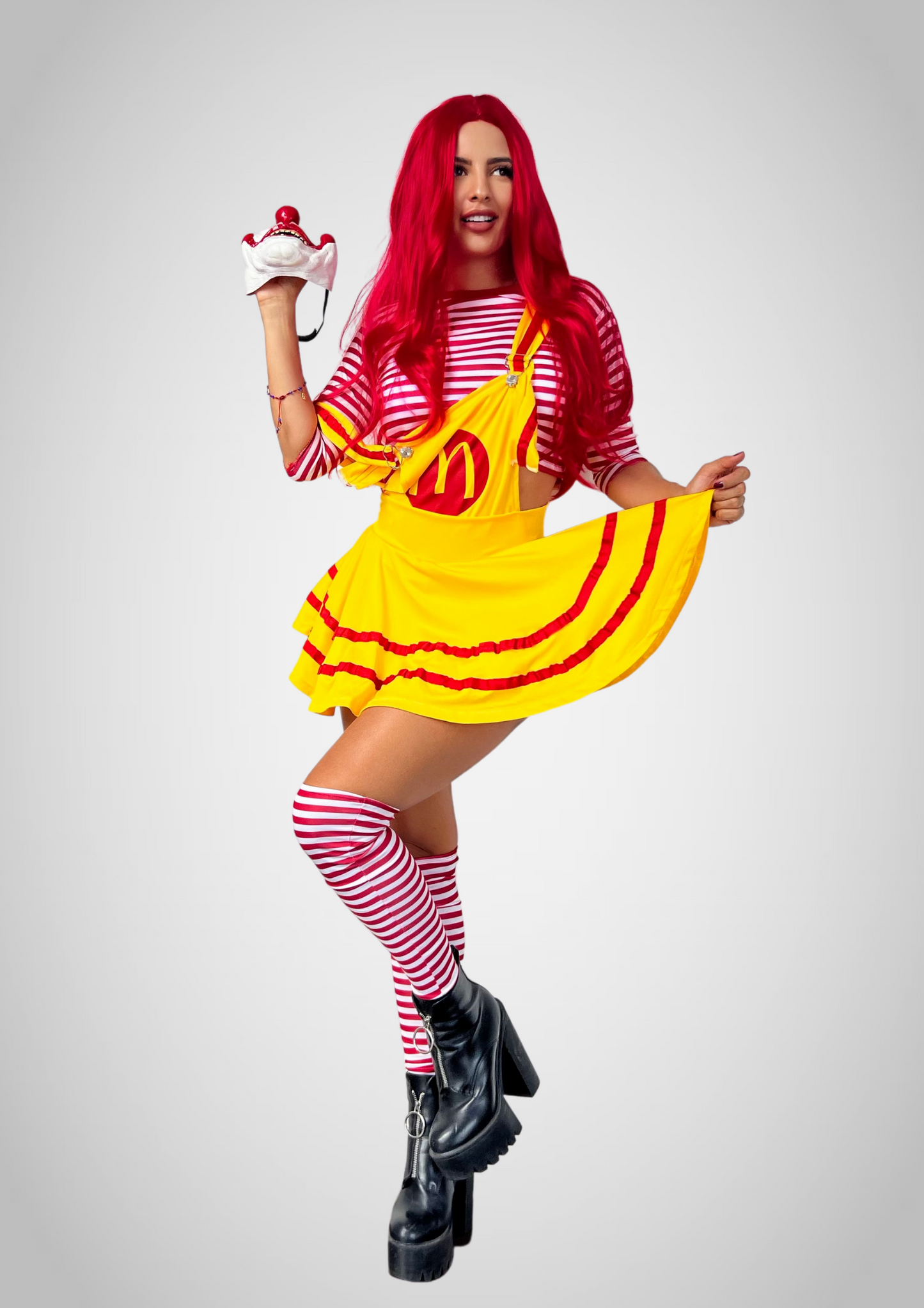McDonald's Mujer (máscara y peluca por separado)