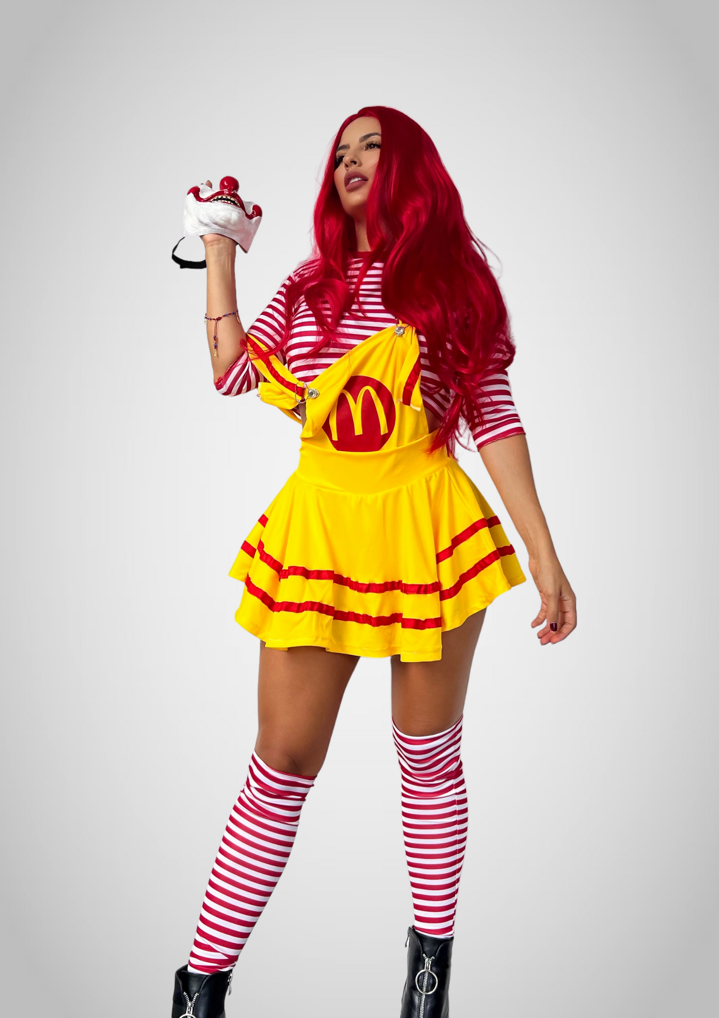 McDonald's Mujer (máscara y peluca por separado)