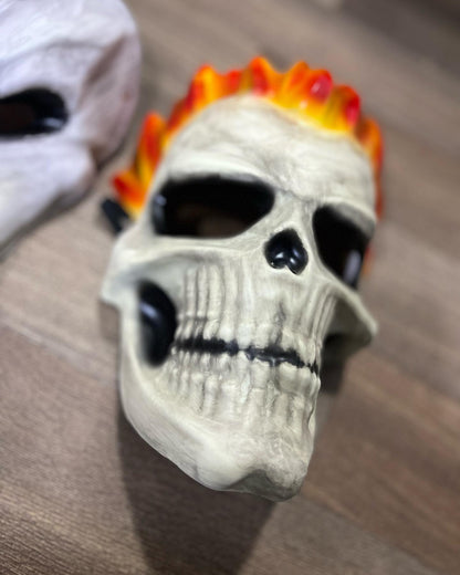Máscara Calavera en llamas